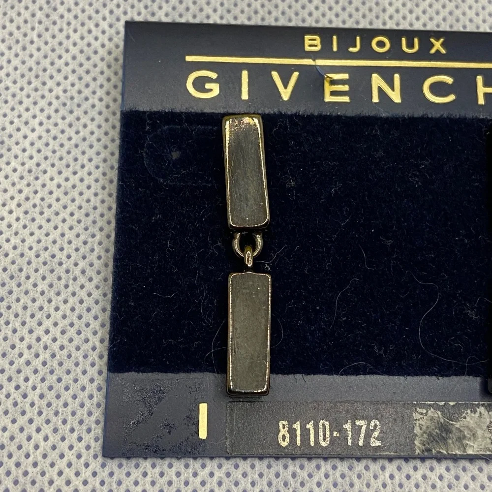Givenchy Dangle Ear Rings - Picture 3 of 5